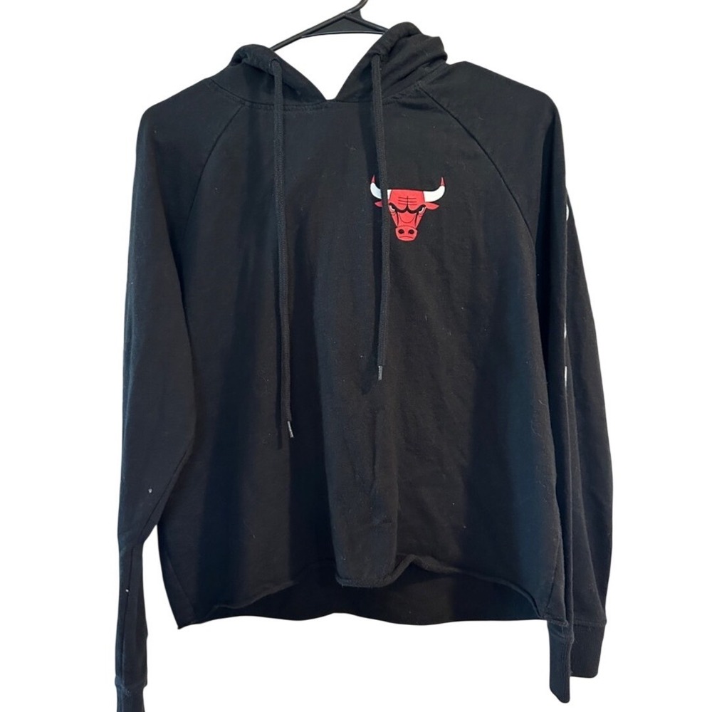 Chicago Bulls NBA Black Sweatshirt Hoodie Basketball Fan Apparel